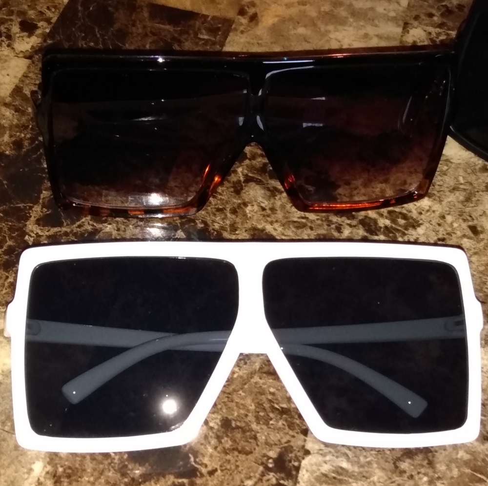 Glasses - Picture 2 of 2